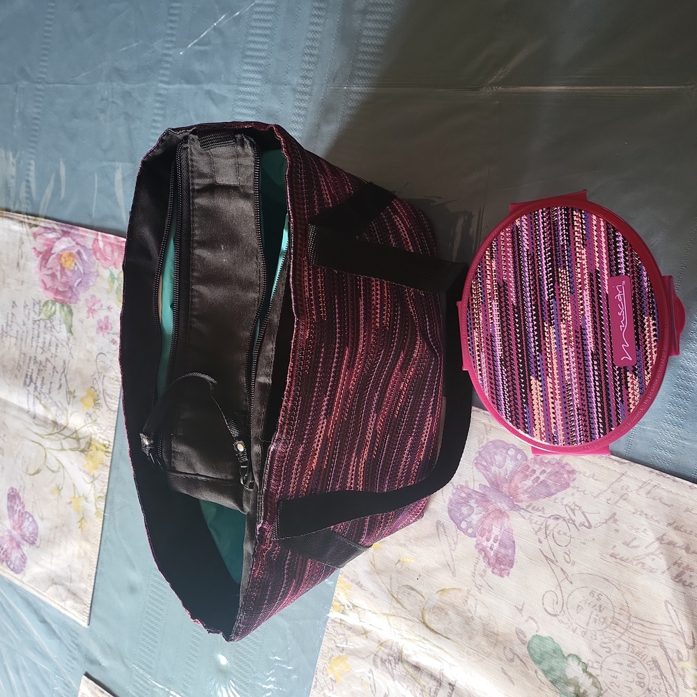 Short sided lunch Box with water bottle holder & container